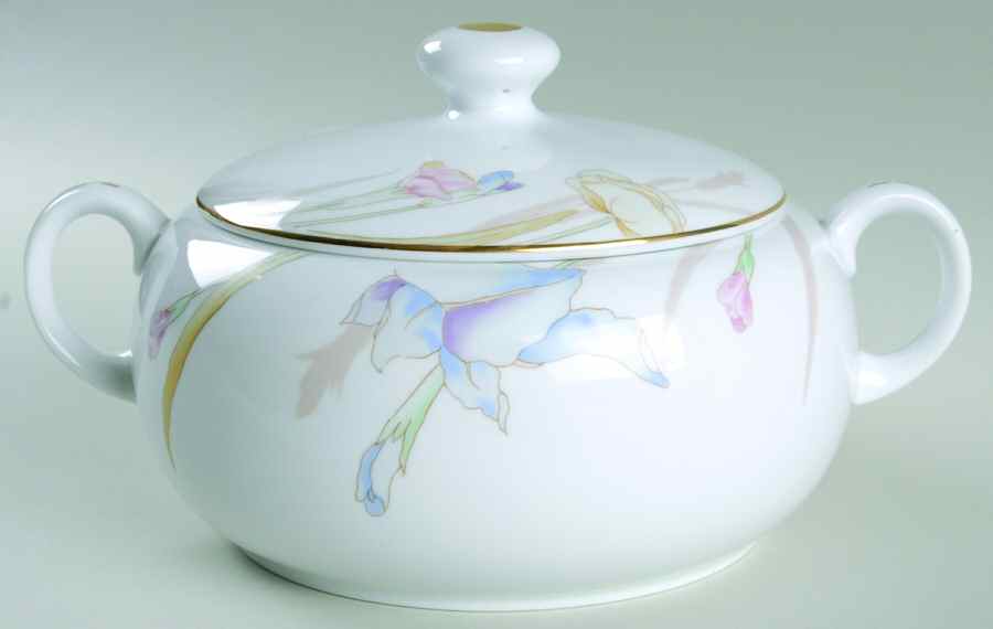 Gabriele Round Covered Vegetable by Mikasa-1