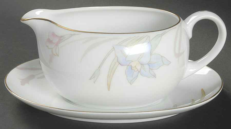Gabriele Gravy Boat & Underplate by Mikasa-1