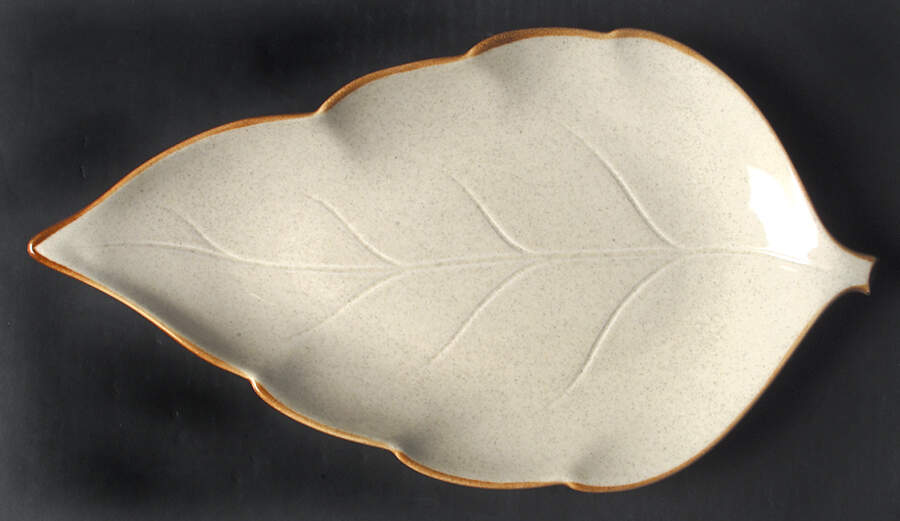 Garden Club Large Leaf Dish by Mikasa-1