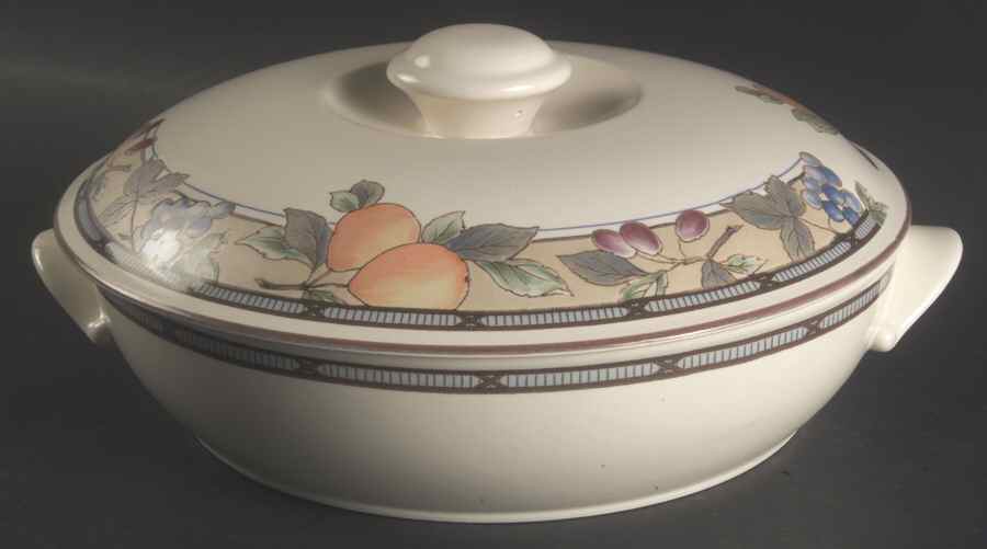Garden Harvest 1.5 Qt Round Covered Casserole by Mikasa-1