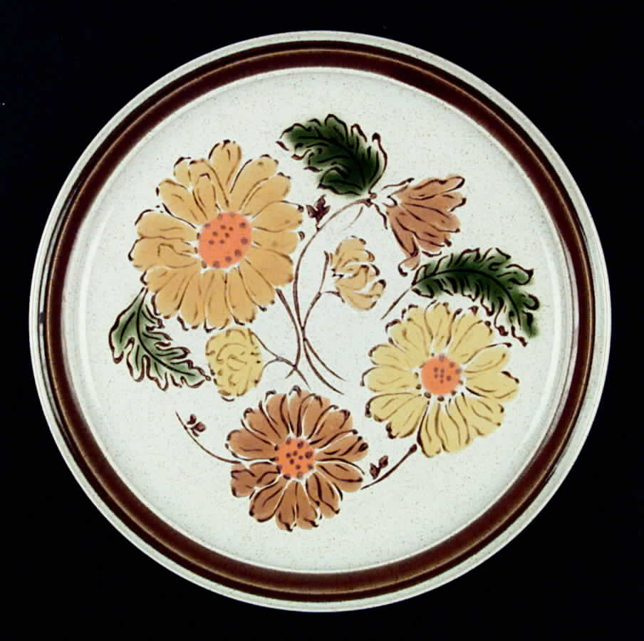 Garden Party Dinner Plate by Mikasa-1