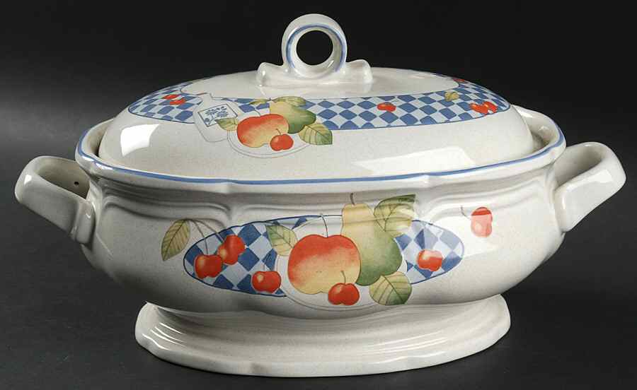 Garden Party 2 Quart Oval Covered Casserole by Mikasa-1