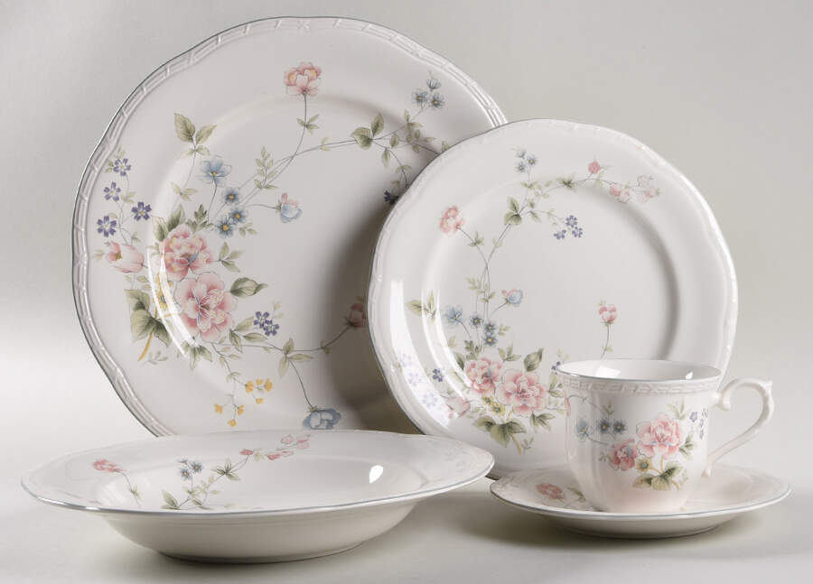 Gardena 5 Piece Place Setting by Mikasa-1