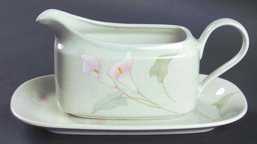 Gardenside Gravy Boat & Underplate (Relish/Butter) by Mikasa-1
