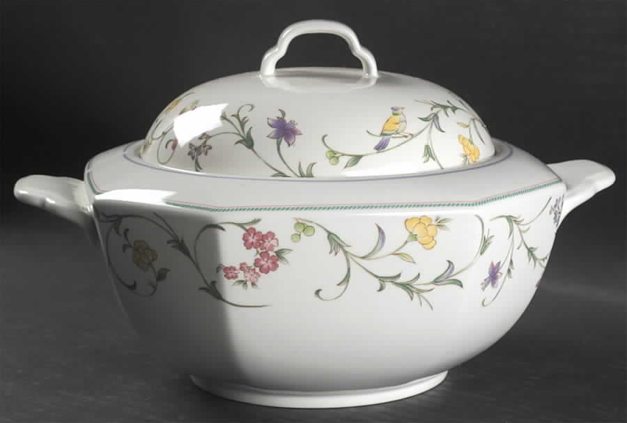 Gardinella Round Covered Vegetable by Mikasa-1