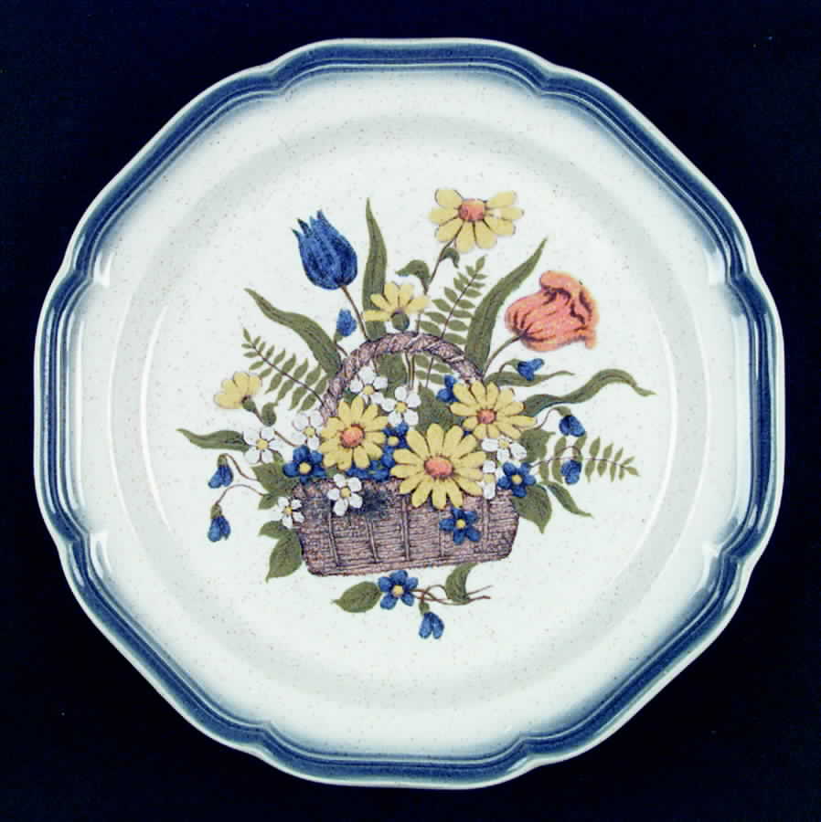 Garden Treasures Dinner Plate by Mikasa-1