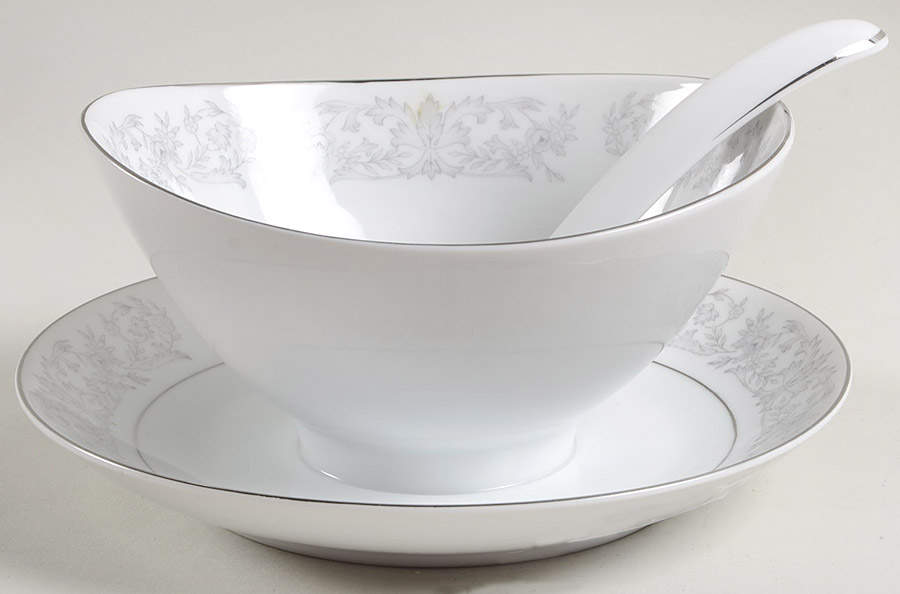 Gaynor Gravy Boat Attached Underplate & Ladle by Mikasa-1