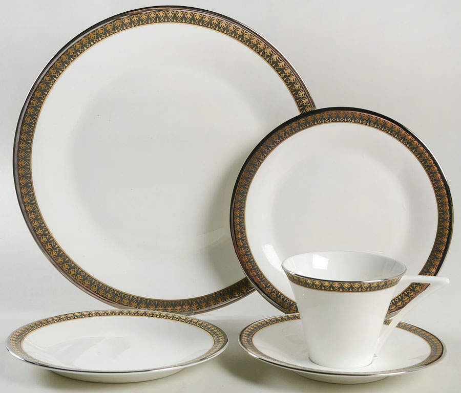 Gold Chain 5 Piece Place Setting by Mikasa-1