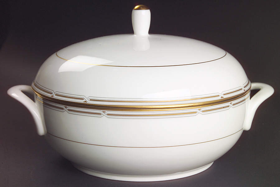 Gold Connection 2 Qt Round Covered Casserole by Mikasa-1