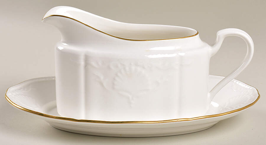 Golden Isle Gravy Boat & Underplate by Mikasa-1