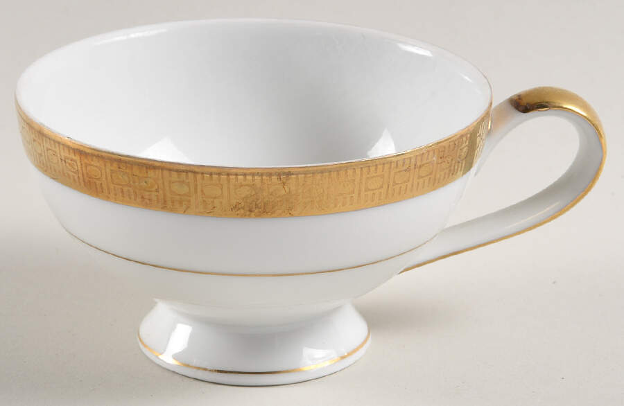 Goldenaire Footed Cup by Mikasa-1