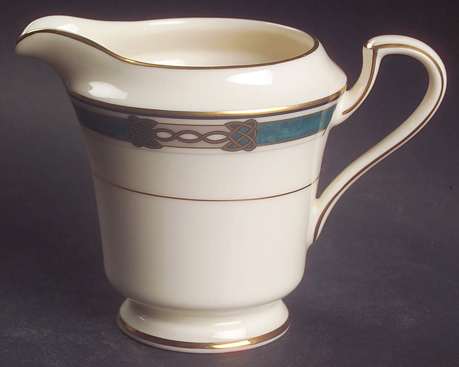 Golden Legacy Creamer by Mikasa-1
