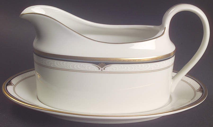 Golden Shell Gravy Boat & Underplate by Mikasa-1