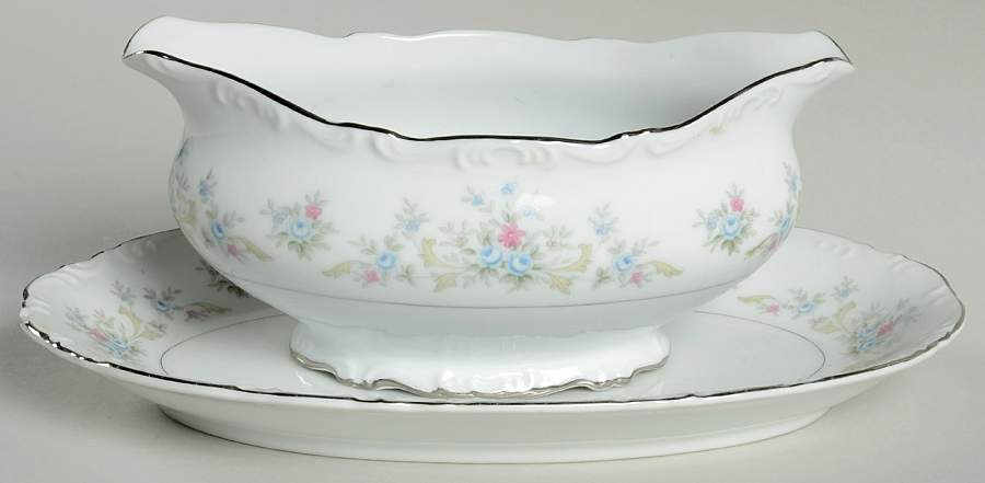 Gracious Gravy Boat & Underplate by Mikasa-1