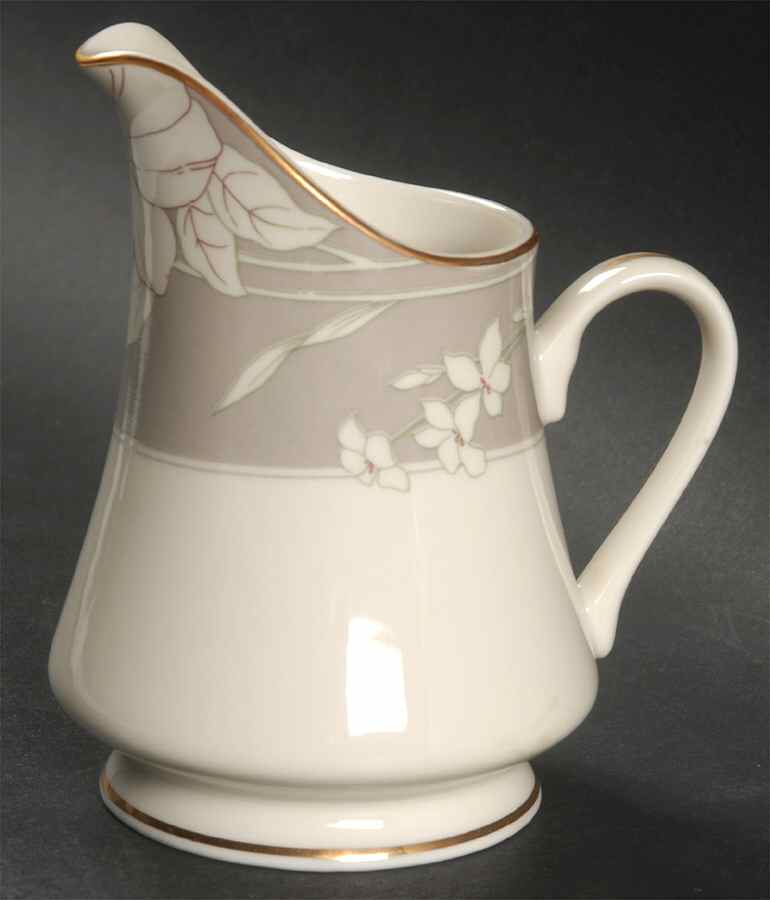 Gray Finesse Creamer by Mikasa-1