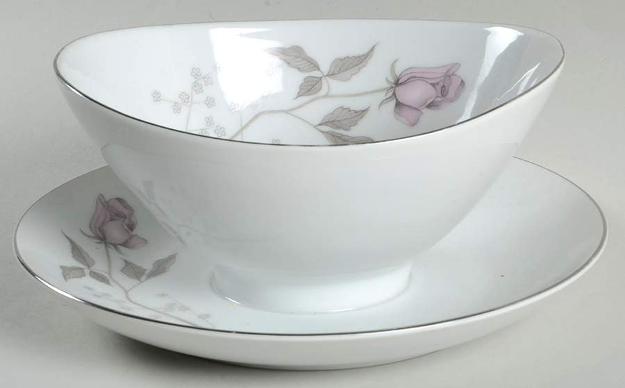 Gwen Gravy Boat with Attached Underplate by Mikasa-1