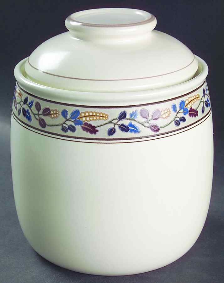 Hacienda Large Canister & Lid by Mikasa-1