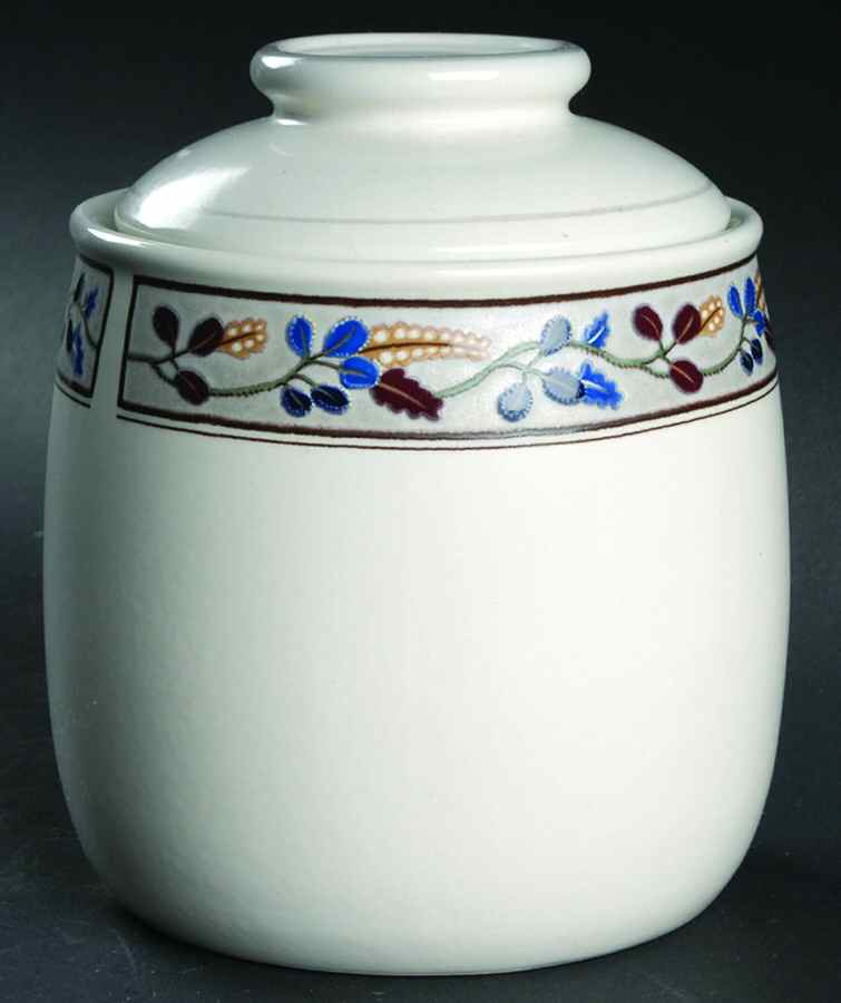 Hacienda Medium Canister & Lid by Mikasa-1