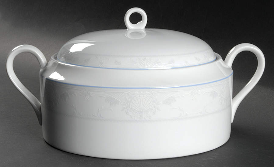 Hampton Cove 1.5 Qt Round Covered Casserole by Mikasa-1