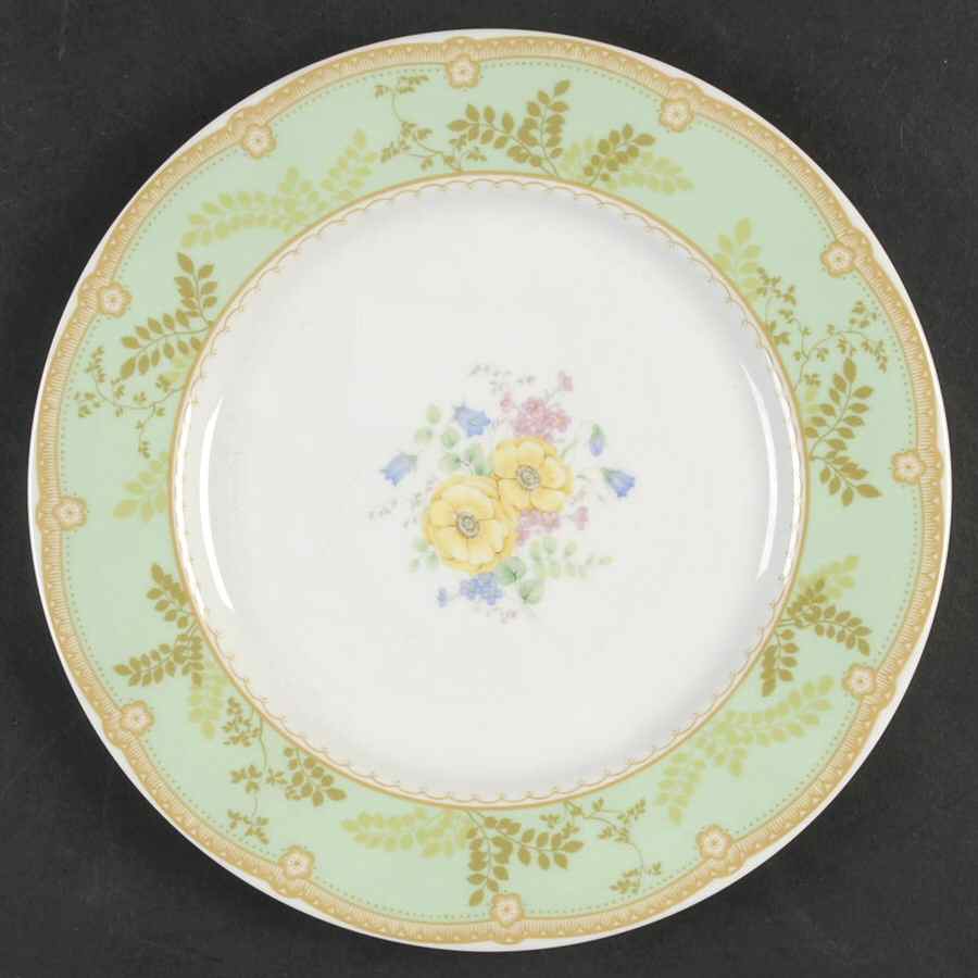 Hampton Court Green Luncheon Plate by Mikasa-1