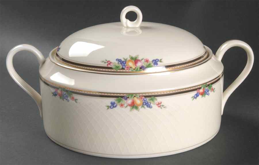 Harvest Glory 2.5 Qt Round Covered Casserole by Mikasa-1