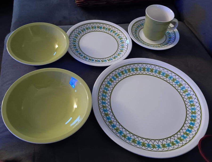 Halo Dinner Plate by Mikasa-1