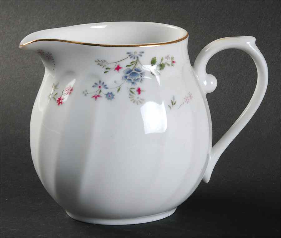 Hastings Creamer by Mikasa-1