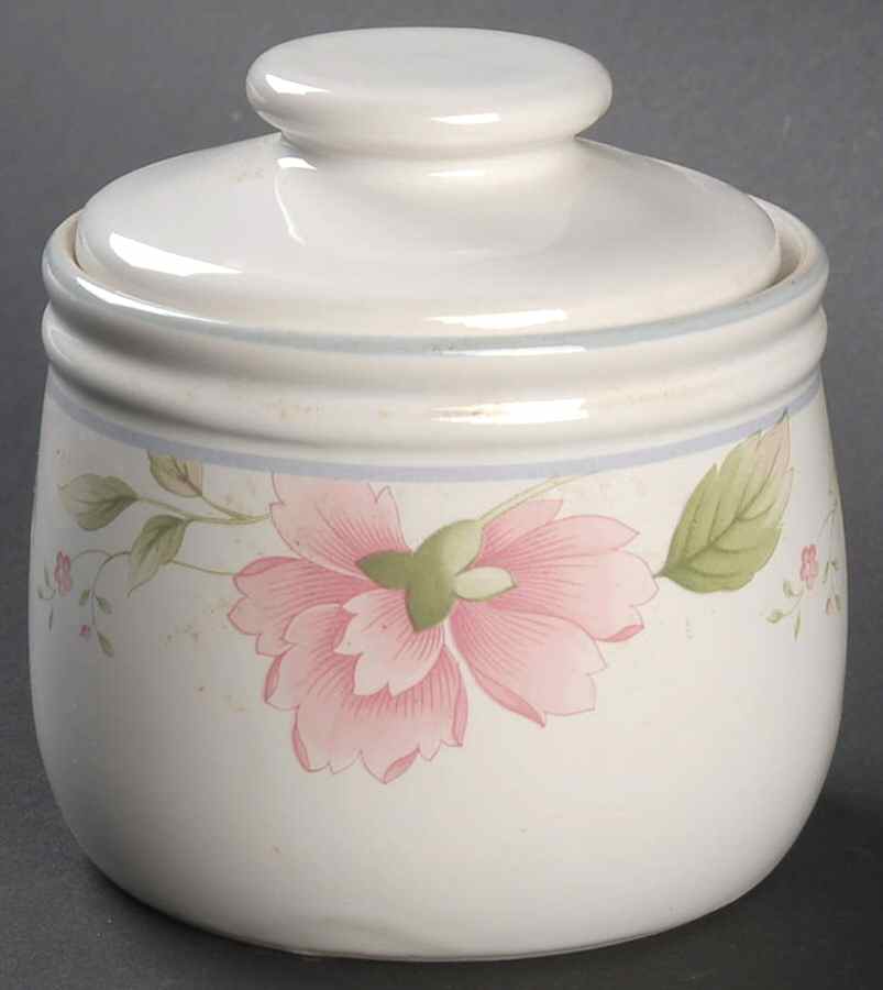Hearts Delight Sugar Bowl & Lid by Mikasa-1