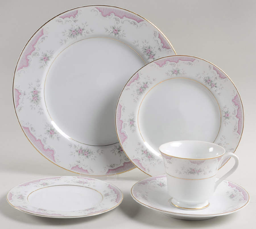 Heirloom 5 Piece Place Setting by Mikasa-1