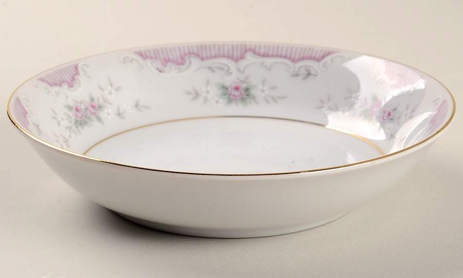 Heirloom Fruit/Dessert (Sauce) Bowl by Mikasa-1