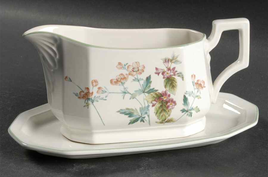 Hedge Row Gravy Boat & Underplate by Mikasa-1