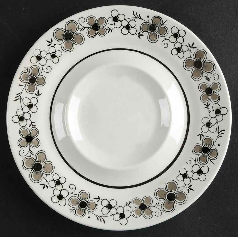 Highland Saucer by Mikasa-1
