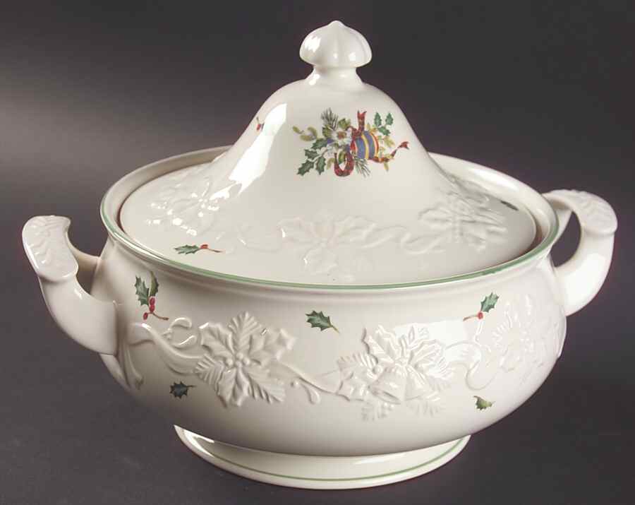 Holiday Season 2.25 Qt Round Covered Casserole by Mikasa-1