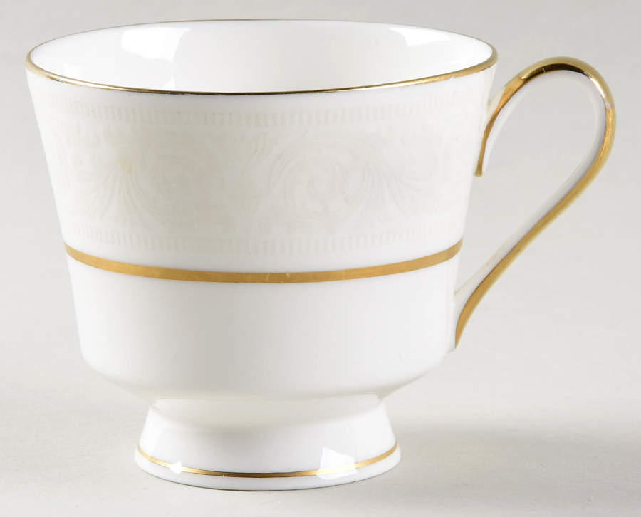 Hunter Footed Cup by Mikasa-1