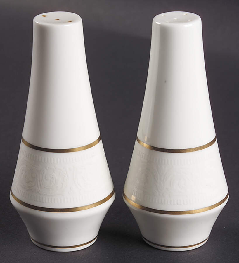 Hunter Salt & Pepper Set by Mikasa-1