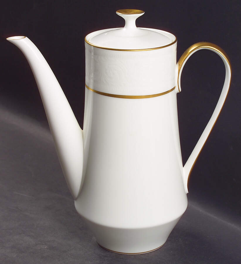 Hunter Coffee Pot & Lid by Mikasa-1