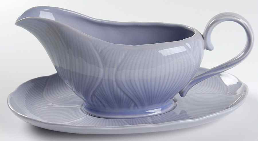 Hyacinth Gravy Boat & Underplate by Mikasa-1