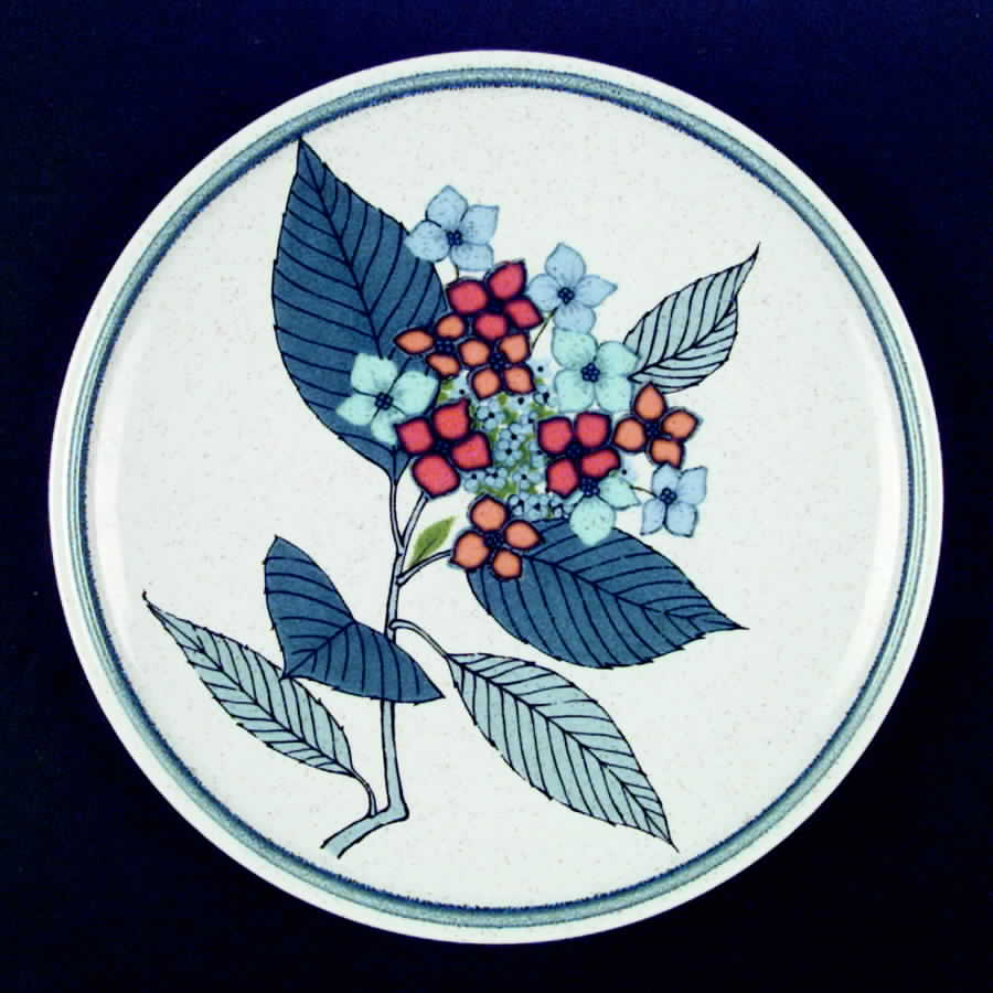 Hydrangea Dinner Plate by Mikasa-1