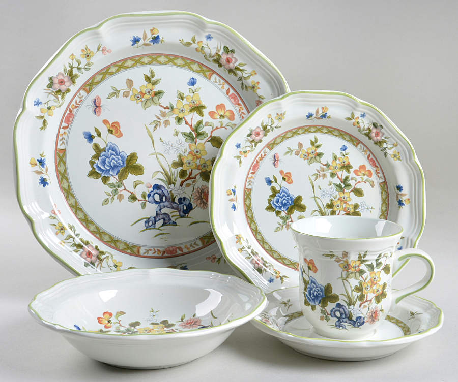 Imari Bouquet 5 Piece Place Setting by Mikasa-1