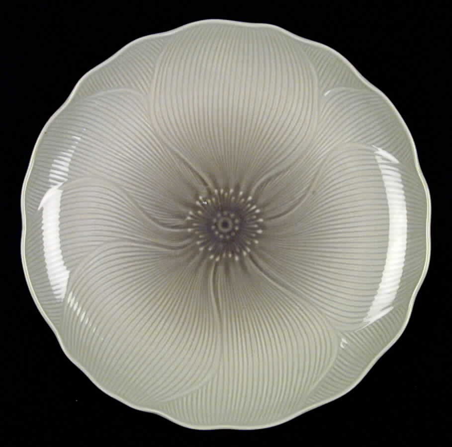 Iris Dinner Plate by Mikasa-1