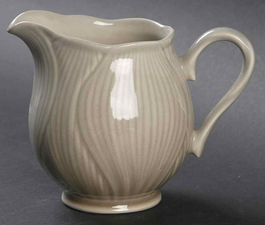 Iris Creamer by Mikasa-1