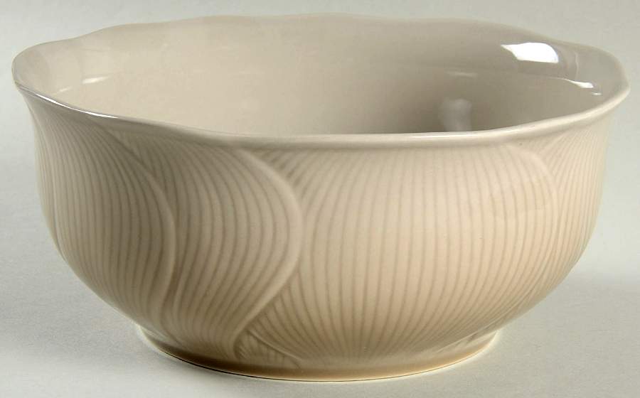 Iris 7" Round Vegetable Bowl by Mikasa-1