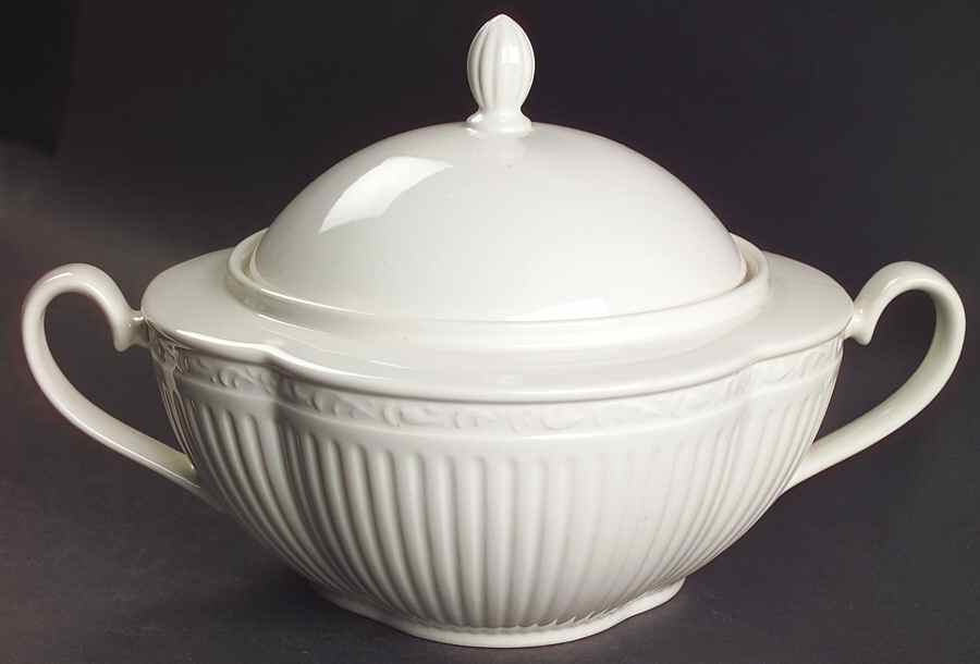 Italian Countryside (Stoneware) 2 Qt Round Covered Casserole by Mikasa-1