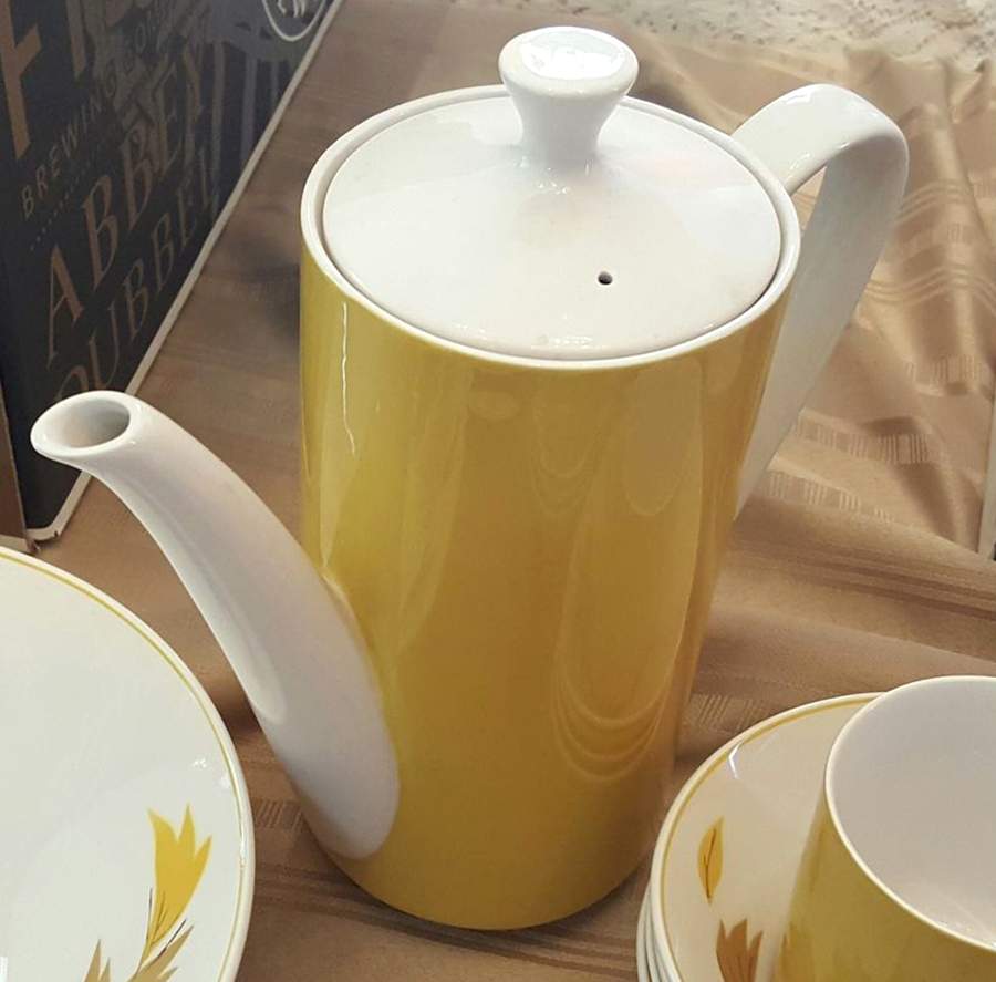Ivy Lea Coffee Pot & Lid by Mikasa-1