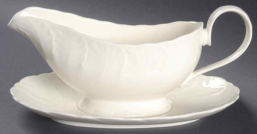 Ivory Tower Gravy Boat & Underplate by Mikasa-1