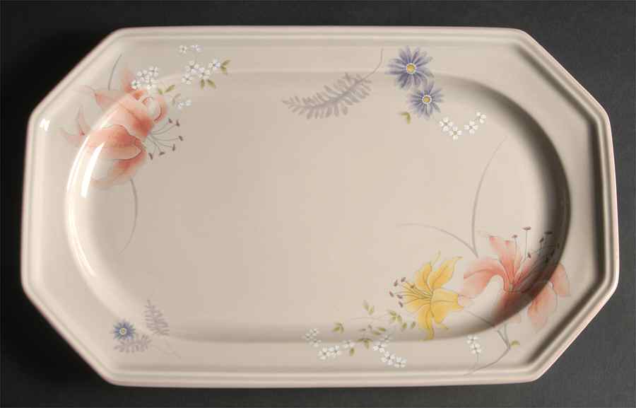 Janette 14" Oval Serving Platter by Mikasa-1
