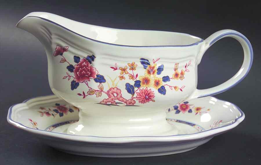 Japonica Gravy Boat & Underplate by Mikasa-1