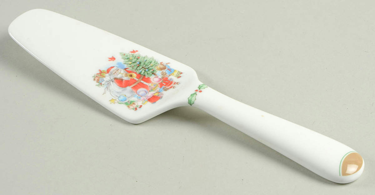 Jolly St. Nick Solid Ceramic Pie/Cake Server by Mikasa-1