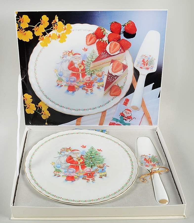 Jolly St. Nick Cake Plate & Solid Ceramic Server Set (Boxed) by Mikasa-1