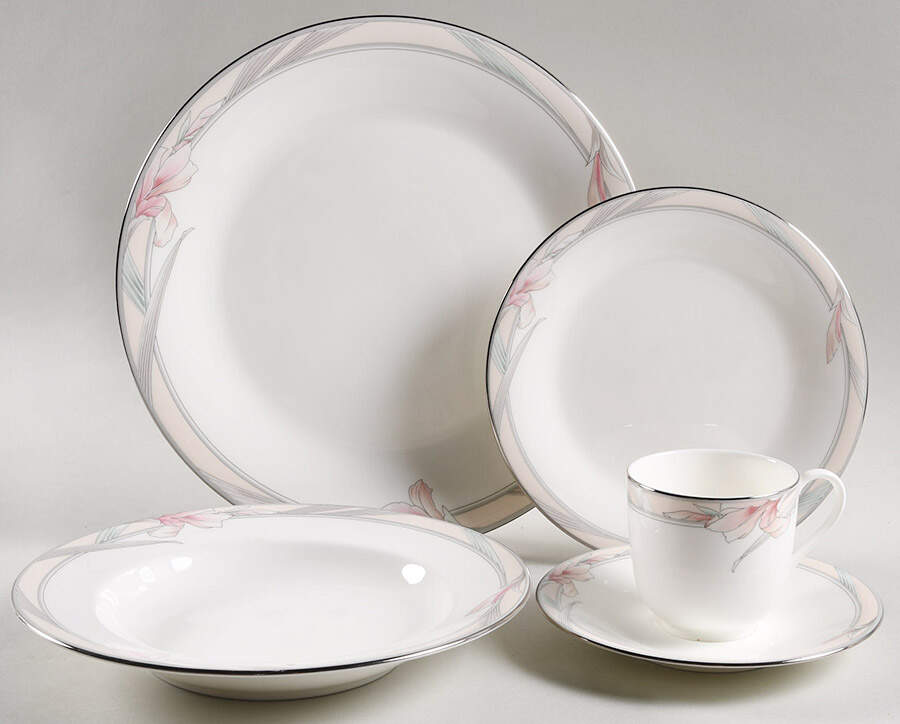 Joy 5 Piece Place Setting by Mikasa-1